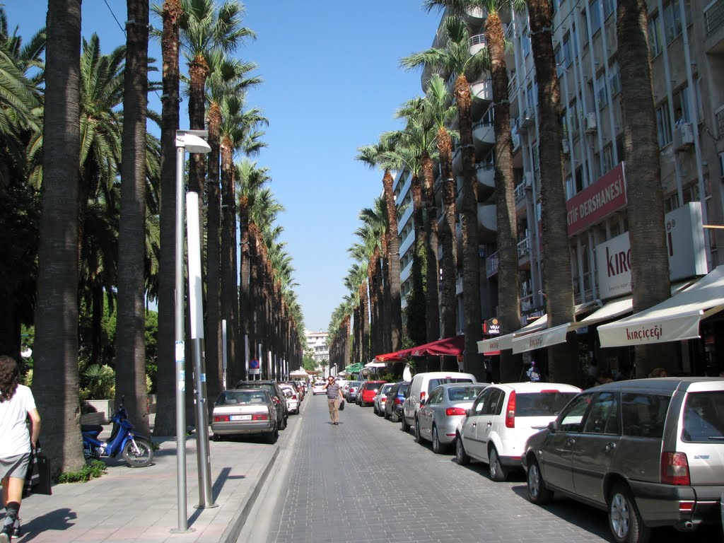 IZMIR_Konak_Alsancak_Sevgi Yolu_01 by mehmet ali Yagci