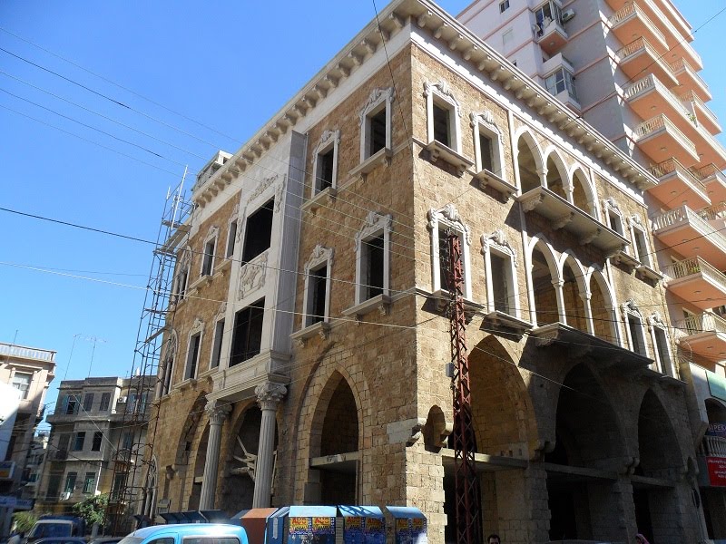 Historical building by Oussama Hamdache