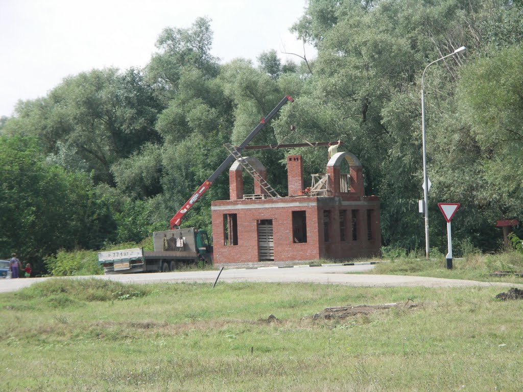 Строительство здания около моста через реку Убин. (08-2011г.) by Romanik