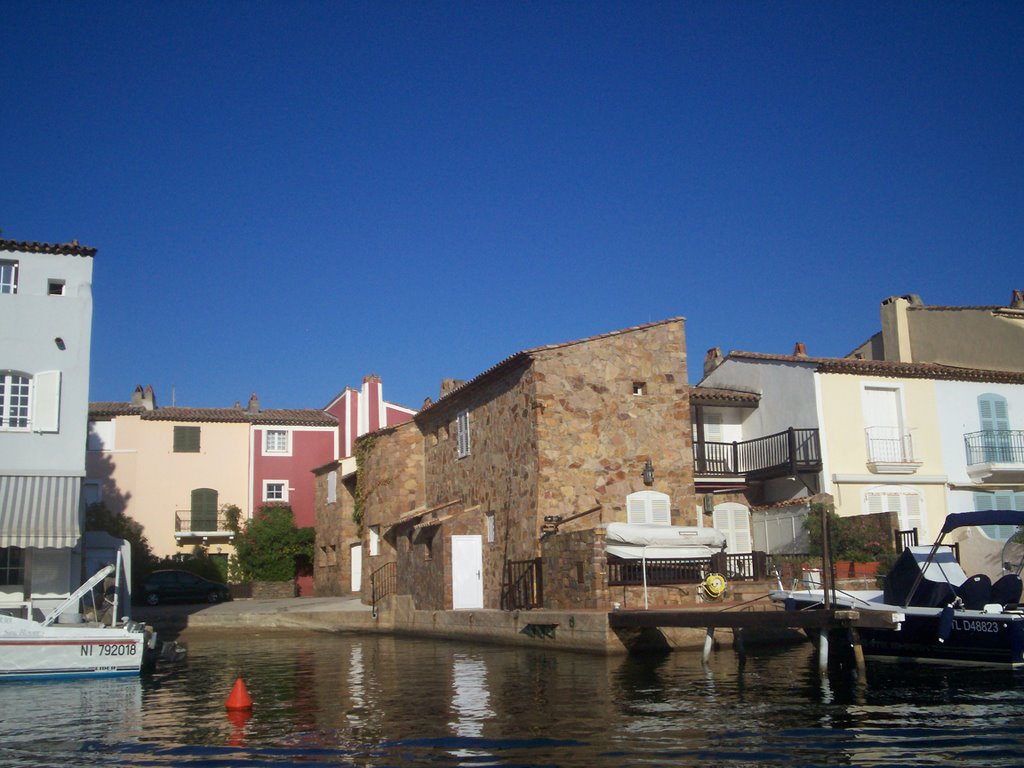 Port grimaud Lindo! by Luis Archer