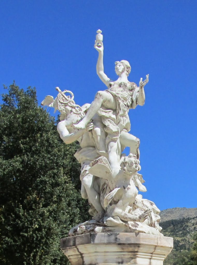 Fuente de las Ocho Calles - Jardines del palacio de La Granja de San Ildefonso (Segovia) by María Grandal