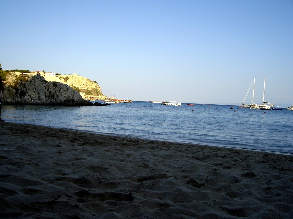 San Domino beach by Danilo Pianini