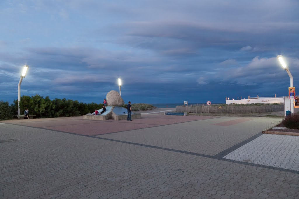 Place et resto de plage à Barcarès by Mickael Dole