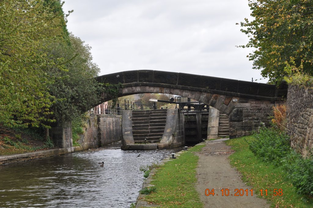 Ashton Canal Droylsden by Ken Leigh L.R.P.S.