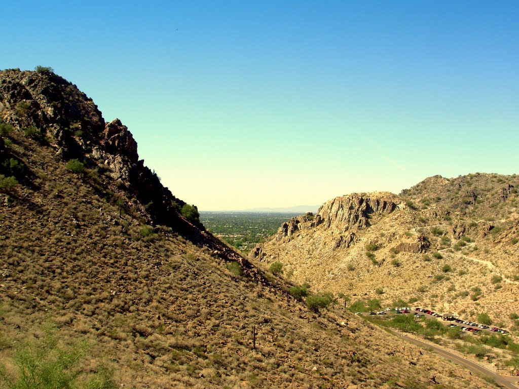 Mountains in Phoenix by nwh6080