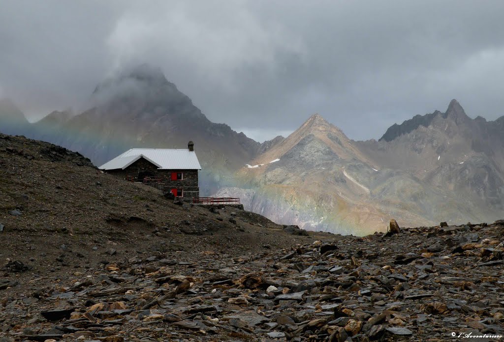 Arcobaleno al rifugio Claudio e Bruno by L'Avventuriero