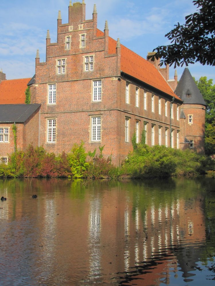 Herten: Wasserschloss Herten,1702 nach Brand wiederhergestellt by Dieter Möller