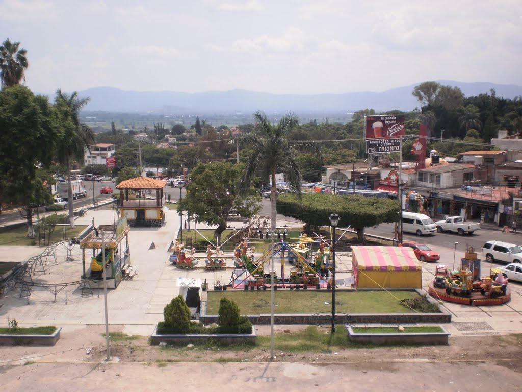 Instalando la feria en el jardín de Oaxtepec by Ejacin