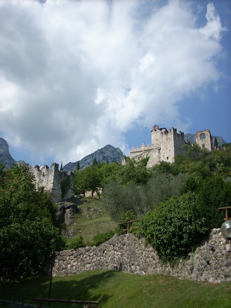 Castello di Avio by Ivan Piazza