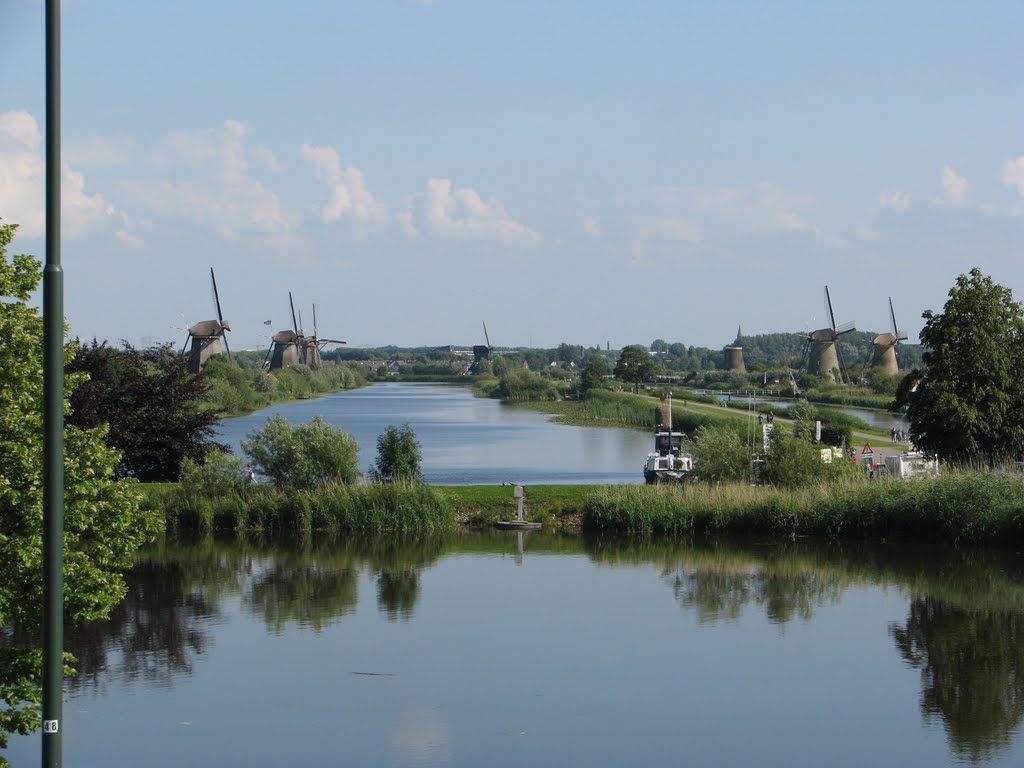 Kinderdijk by Almondox