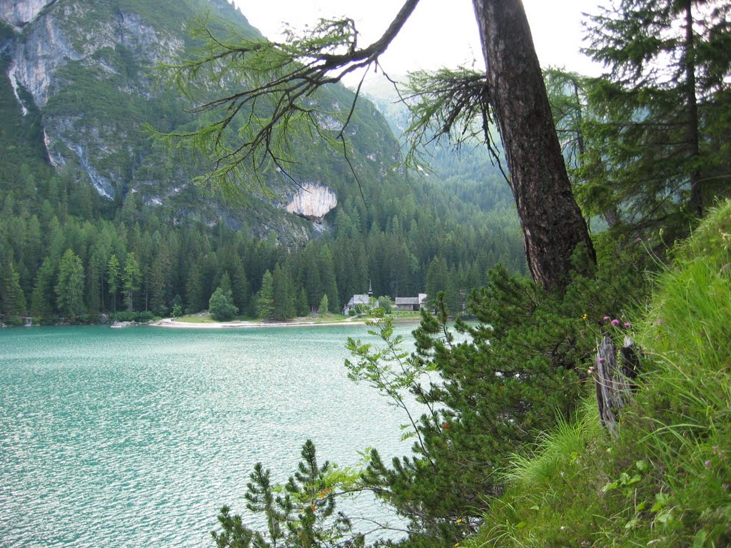 Lago di Braies by Maurizio Falcioni