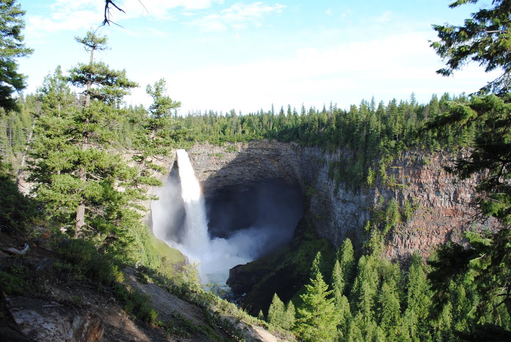 Helmcken Falls, British Columbia, Canada by jerpencz