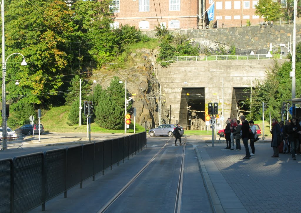 Tram stop / spårvagnshållplats Chalmers, Guldhedsgatan, Göteborg, 2011 by Biketommy