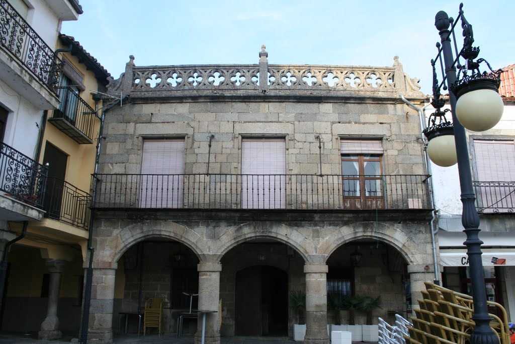 Plaza de España, El Barco de Ávila by Joaquín Ossorio