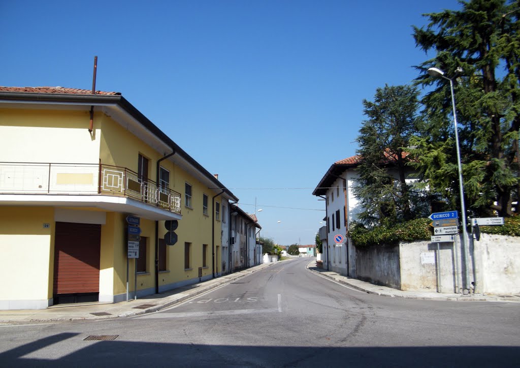 Felettis di Bicinicco (UD) Via Udine by MaurizioTex