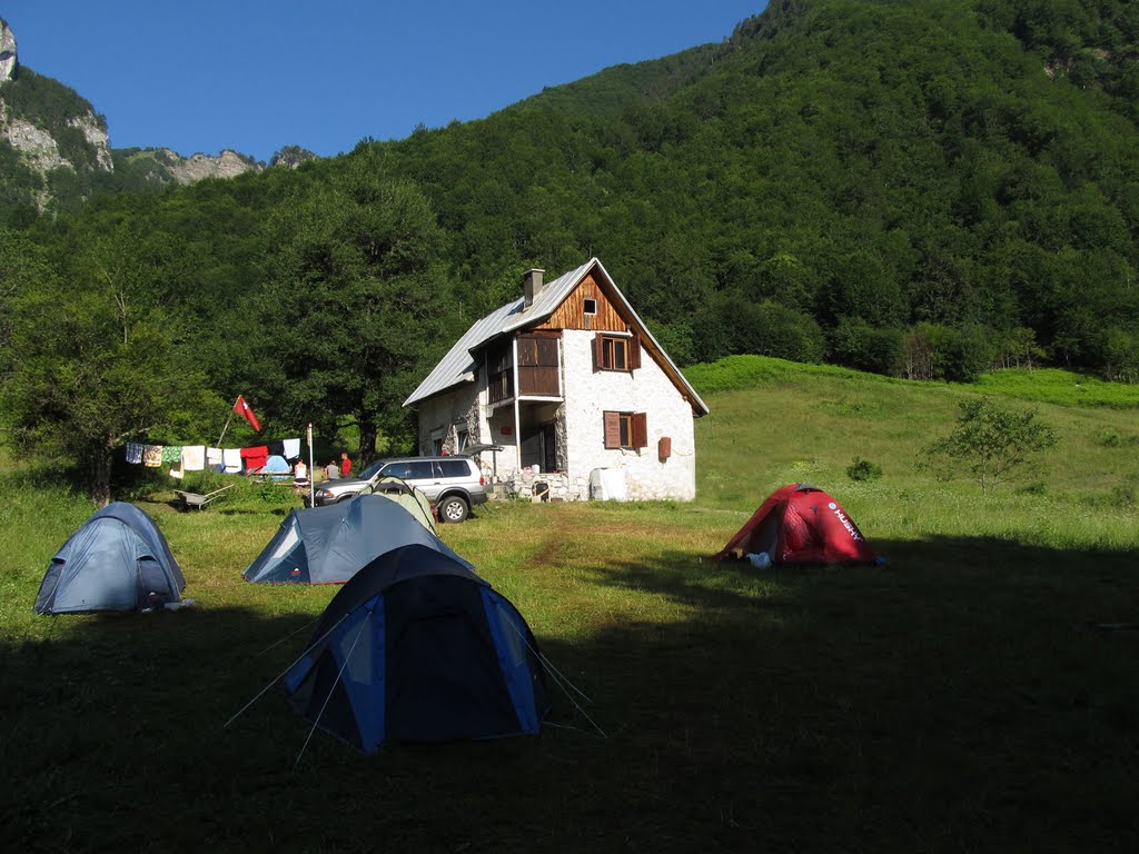 Планинарски дом "Бранко Котлајић"~~~Mountain Hut "Branko Kotlajić by vladanscekic