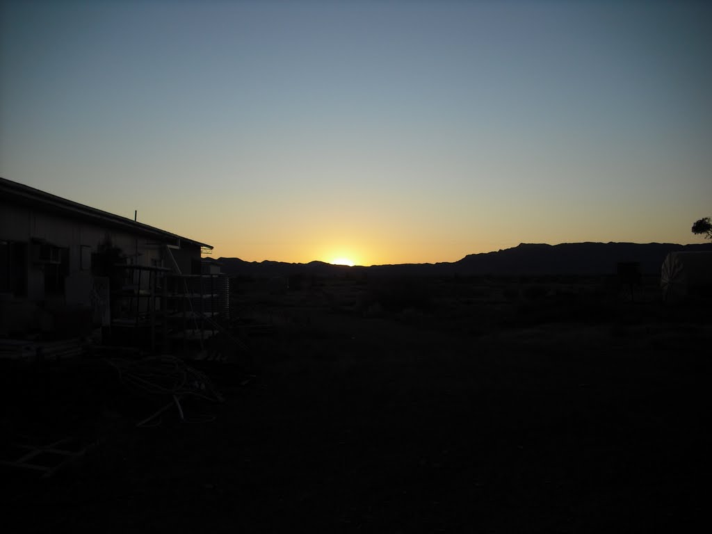 Sunrise over the Flinders Ranges by SaAFA