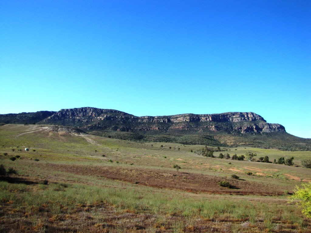 Rawson Bluff, Wilpena Pound, Flinders Ranges SA by Luke Johnston