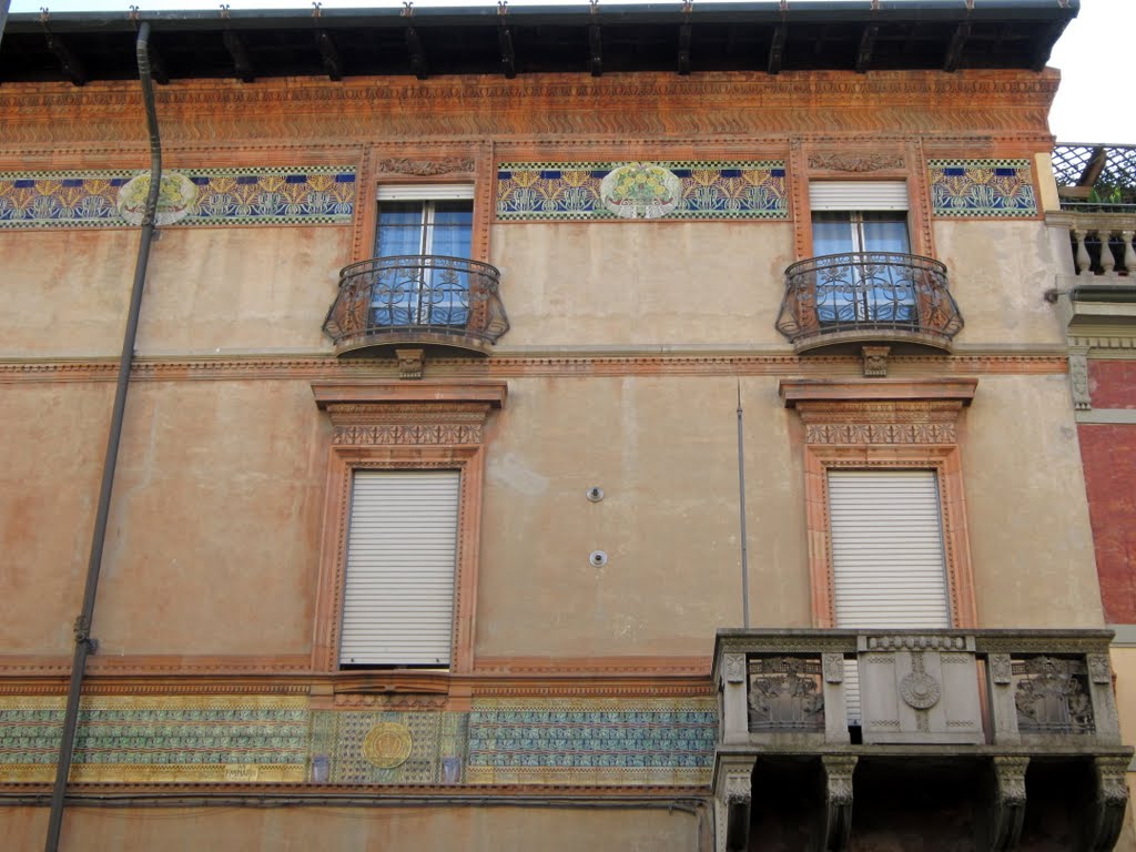 Faenza - Art Nouveau nei palazzi del centro - Casa Matteucci (1910) by Sergej Aleksandrovič…