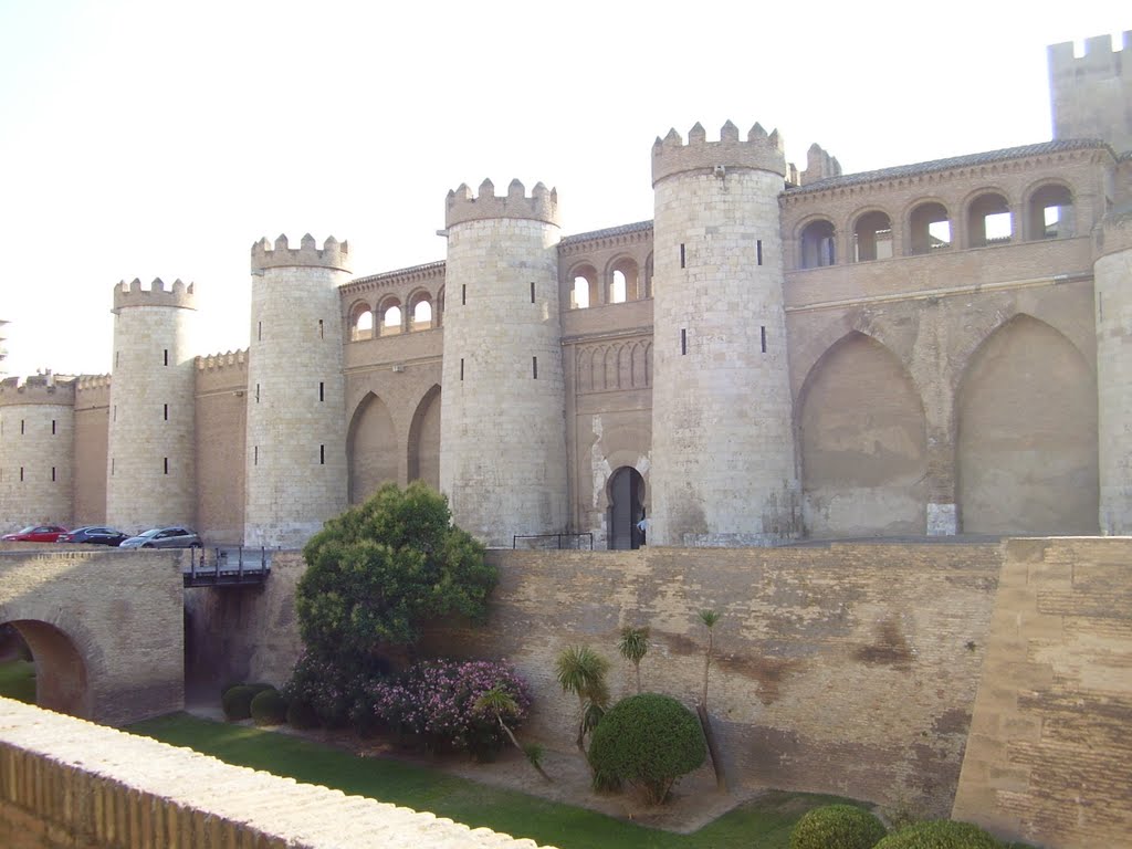 Aljaferia by Carried By The Wind