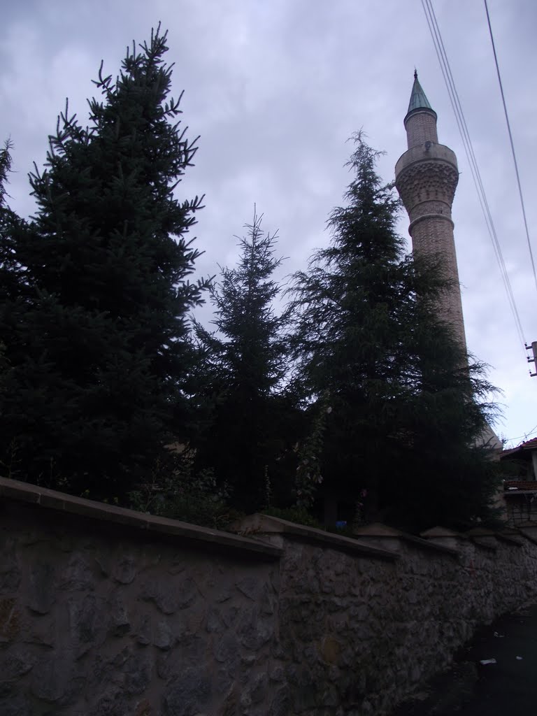 Kütahya, Hatuniye Camii 2 by Kasım OKTAY