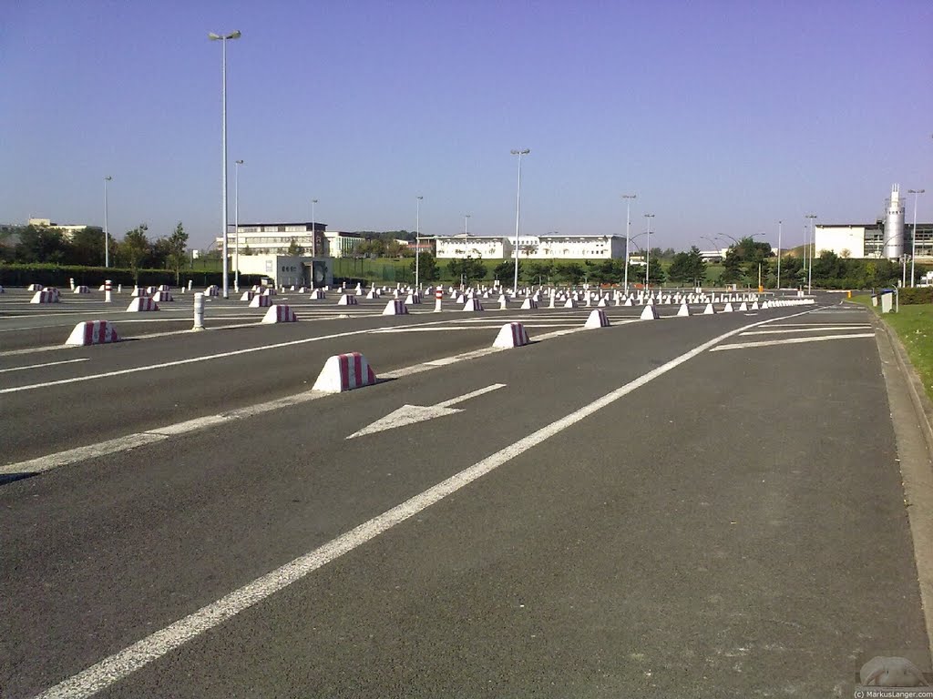 Wartepositionen am Eurotunnel by mlong