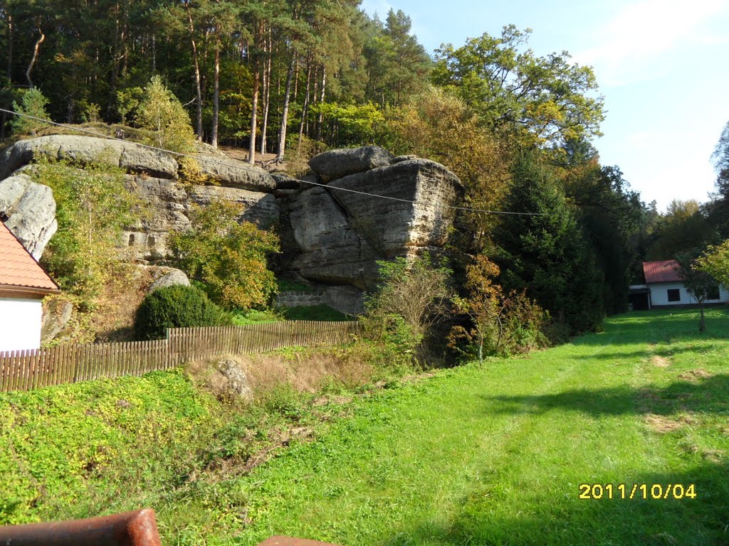 Truskavna, 277 23 Kokořín, Czech Republic by Scania Katze