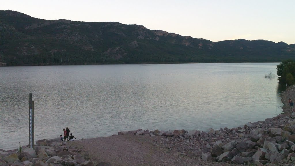 Lake Bellfield (full capacity) by Chopio Siu