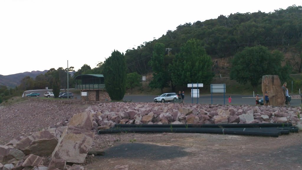 Lake Bellfield Carpark by Chopio Siu