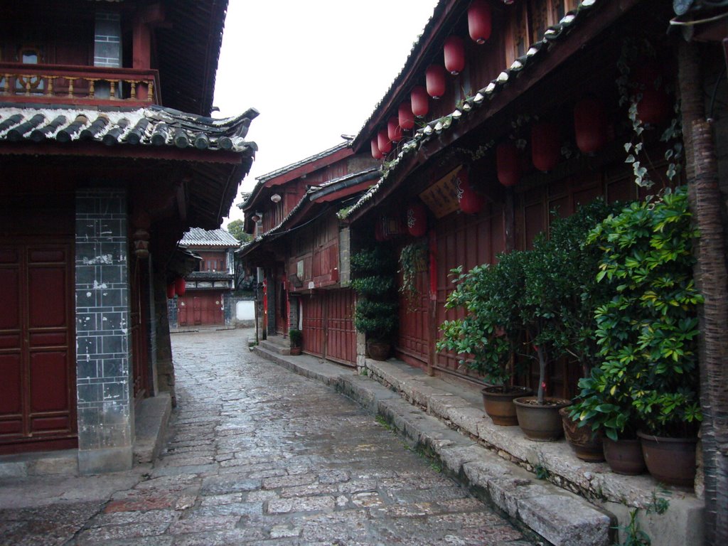 Lijiang Street Sight in the Early Morning by Christophe Van Hulle