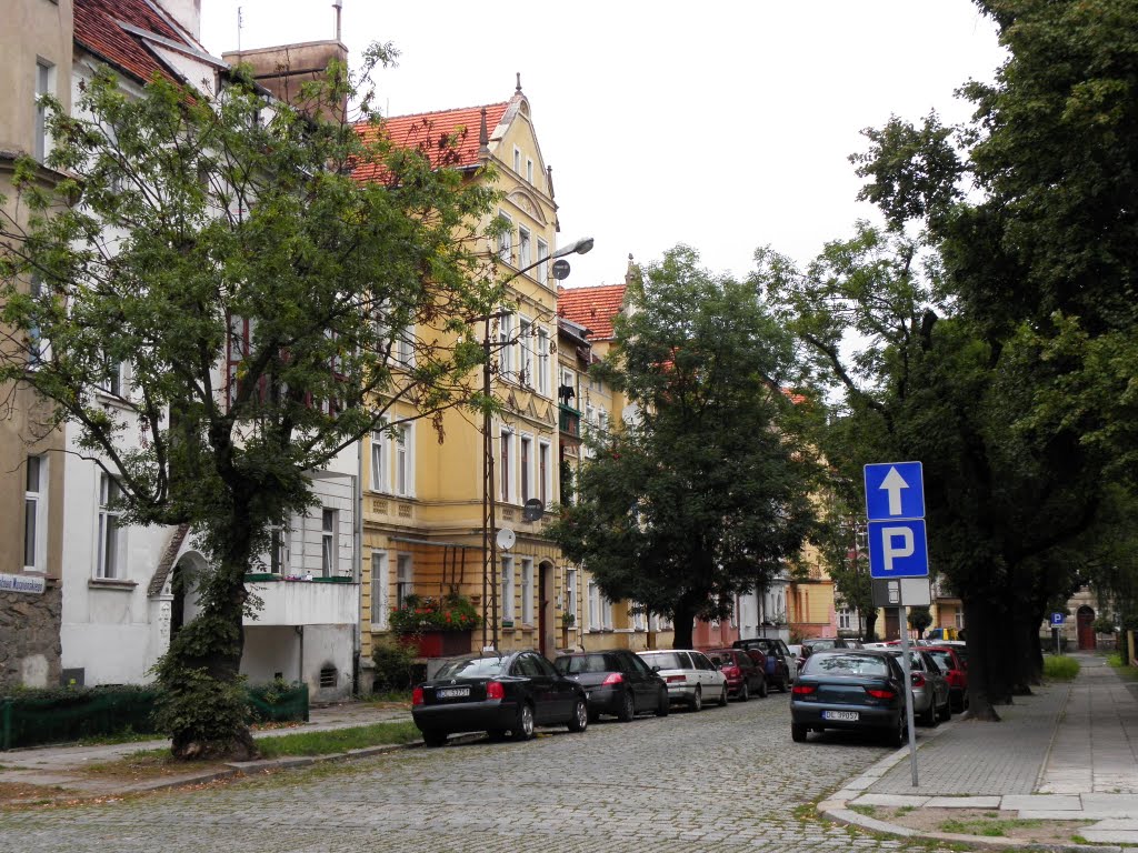 A look into another quiet street by Borys Godunow