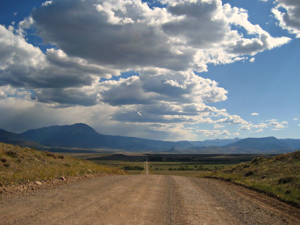 Into La Veta Valley by adoverboy2