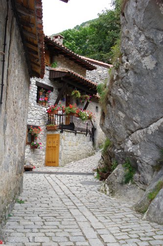 Calle de Bulnes by dietri