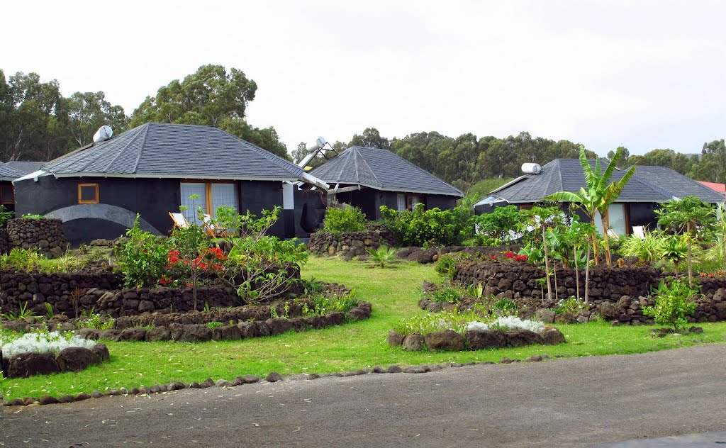 HOTEL ANTIPLÁNICO-ISLA DE PASCUA by j. fernandez