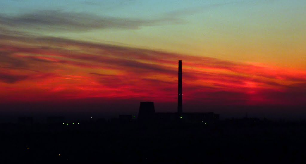 Закат. ТЭЦ-2 / Sunset. Thermal power plant (Combined Heat and Power. Thermal station) by Sergey Kreps