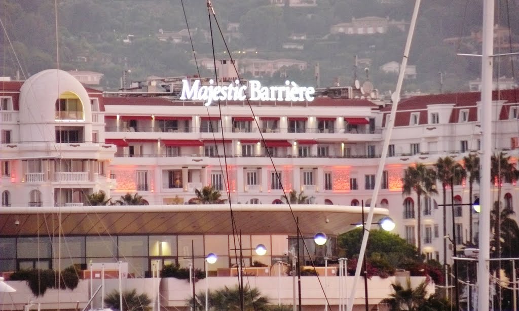 Hôtel Majestic Barrière de Cannes by qwesy qwesy