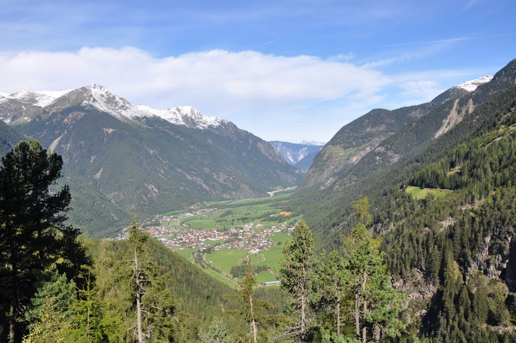 Aussicht in das Ötztal vom Stuibenfall, September 2011 by Armin U. P. (Earth V…