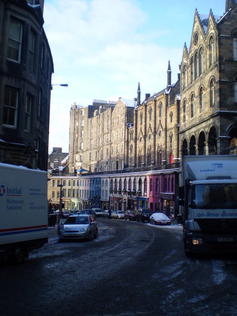 Victoria Street Edinburgh by tomkenny