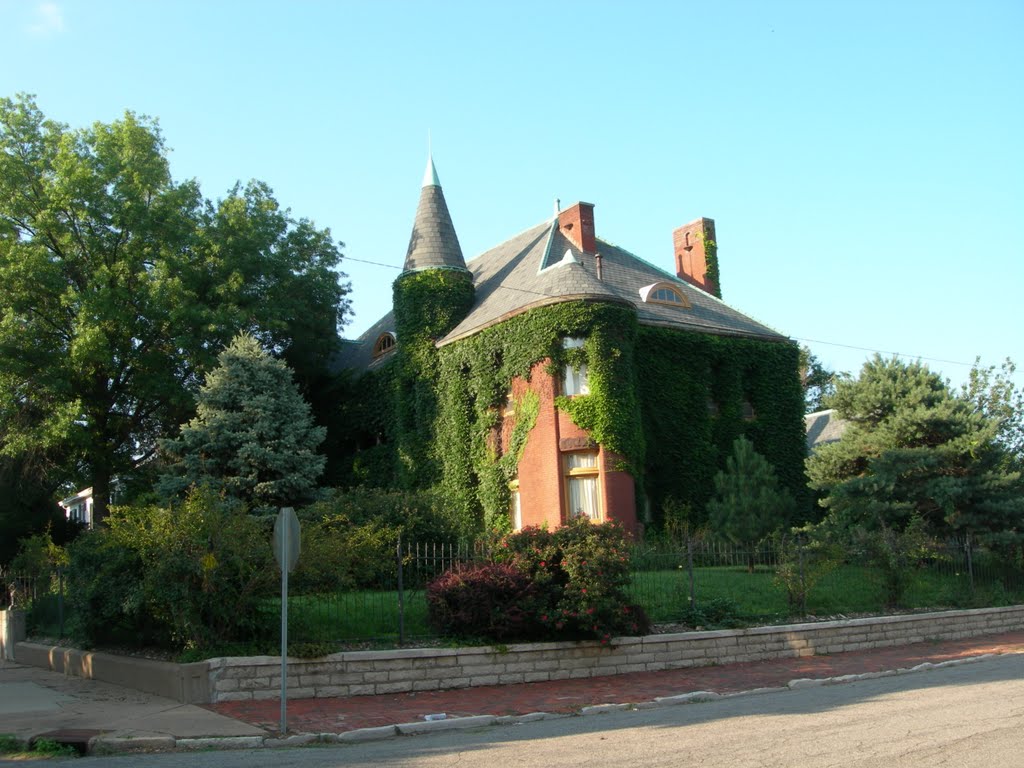 Cool Home by Steve Baumann