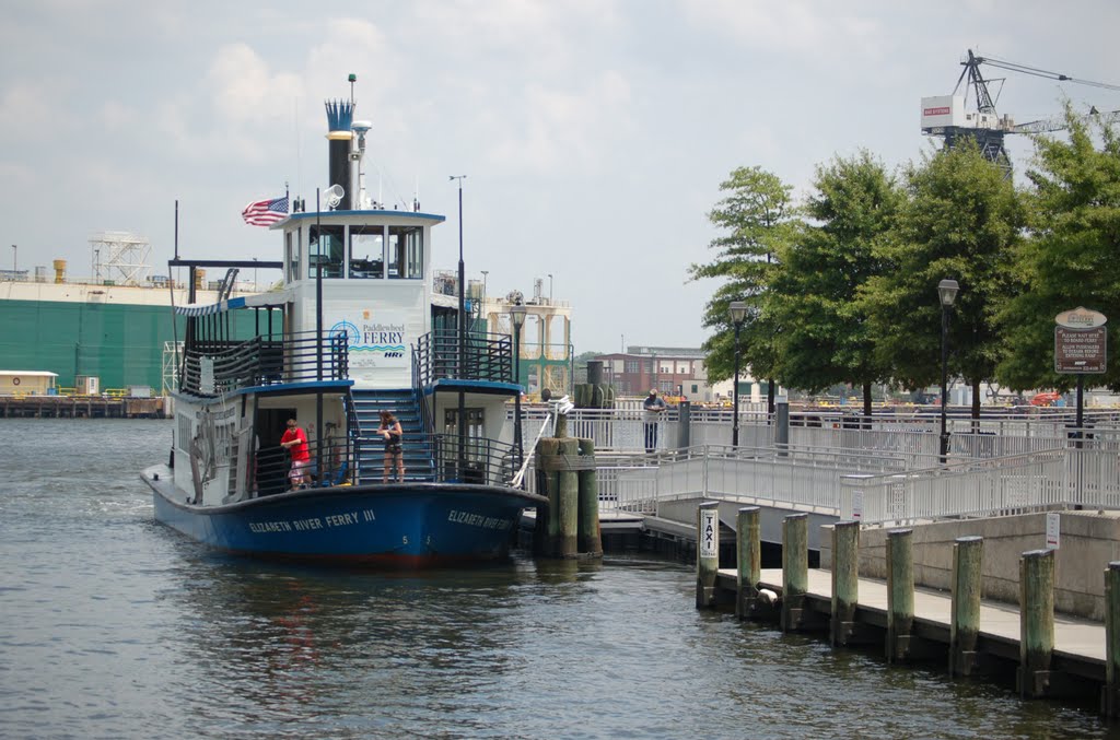 Elizabeth River Paddlewheel Ferry by VKeith