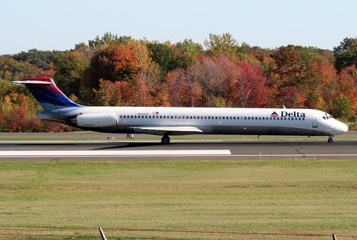 MD-88 Delta Air Lines by Делян Ковачев