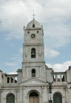 Campanario de la Iglesia Católica San Jose en Holguin, Cuba by perezmontejo