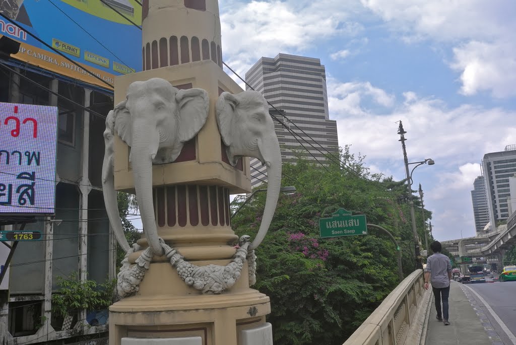 The elephant bridge at Saen Saep by Ulrich Eder