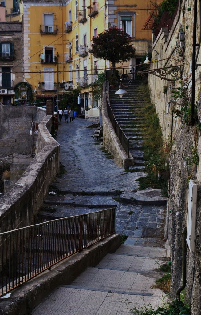 Napoli, Salita del Petraio by Silvana Berardelli