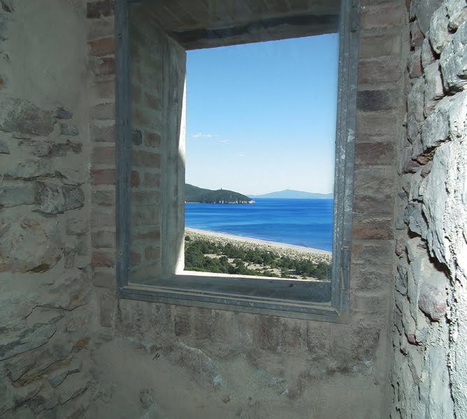 Parco della Maremma - Interno Torre di Collelungo con vista su Cala di Forno by SystemaNaturae