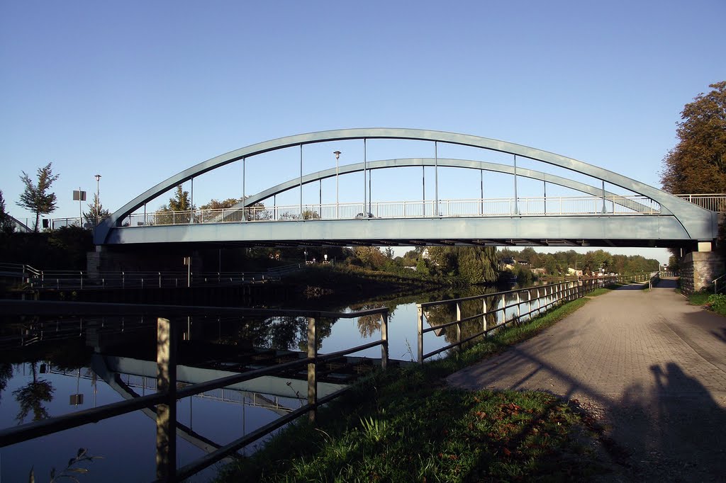 Lange Schatten: Kanalbrücke von Westen an der Fährstrasse Hamm NRW by ☼❄ ` mini   mal´ ☼❄