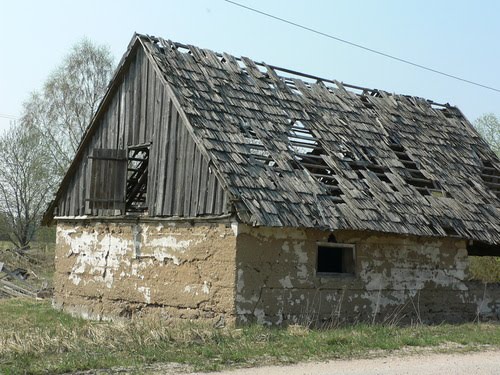 Old traditional outhouse in Pace (2006.V) by DmitryTelnov