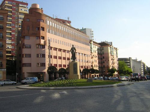 Plaza del Litri y Hotel Monte Conquero by raulmoba