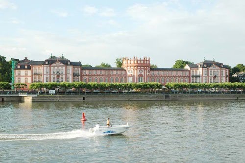 Biebricher Schloß by Stadtverwaltung Wies…