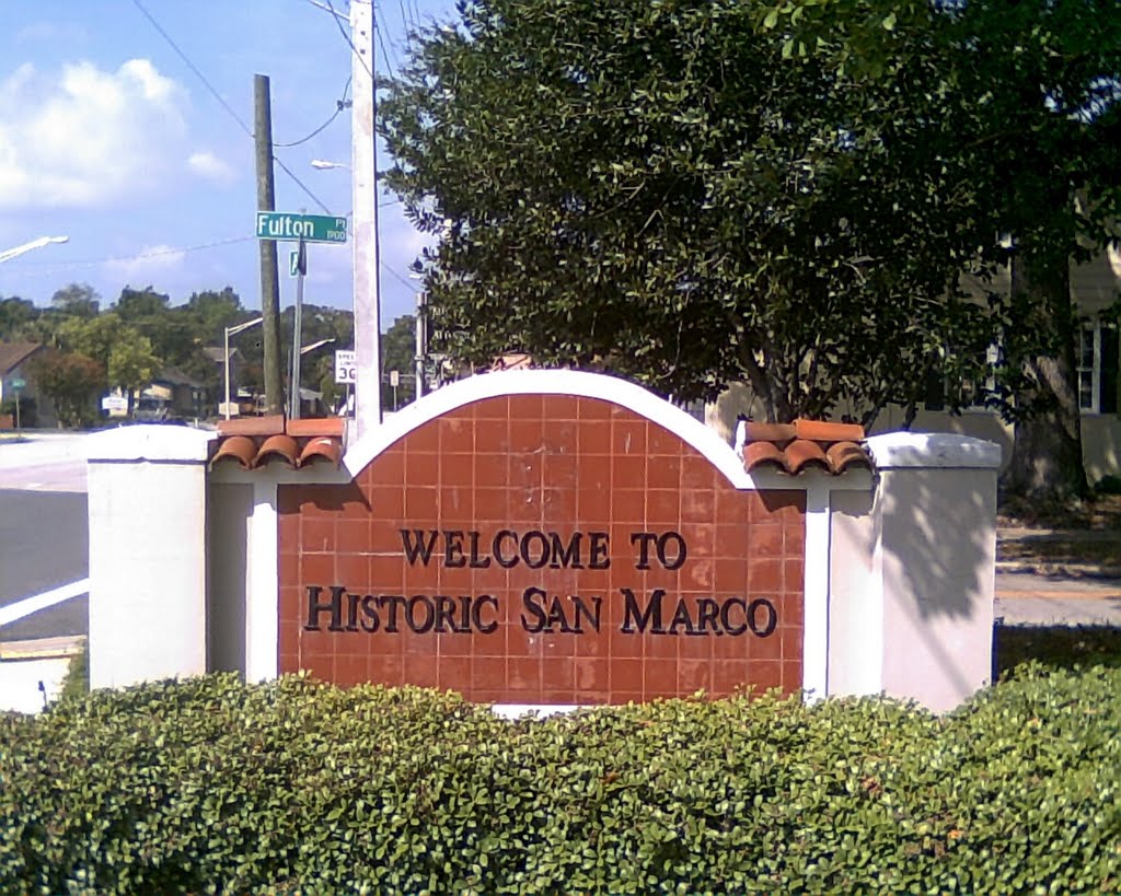 Entering San Marco.Atlantic Blvd. At Fulton Pl. Facing West by jiffyjohn